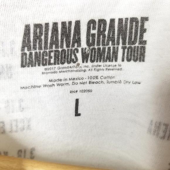 Ariana Grande | Dangerous Women Tour Shirt 2017 - Picture 3 of 6